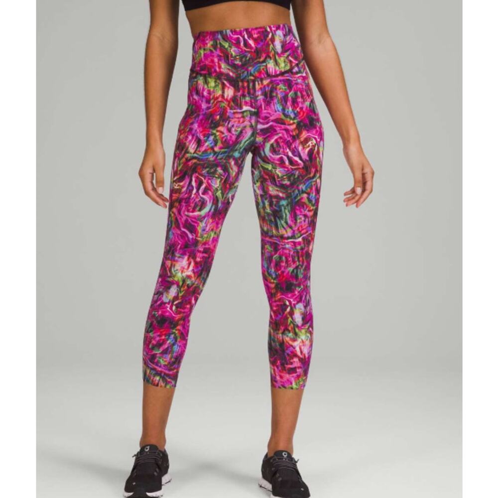 Lululemon Women's Base Pace High-Rise Running Tight 25" Pink Multi Leggings Sz 4